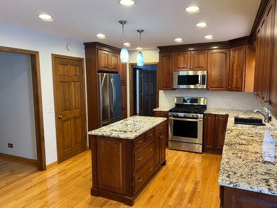 2624 Midland Dr, Naperville, IL 60564 - photo 5