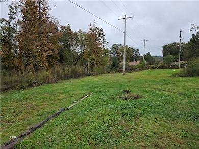 “Spacious Mobile Home Pads in Rogers, AR – Minutes from Beaver Lake, Downtown Rogers, and NWA Corridors! Affordable, utility-ready spaces in a safe, quiet community. Reserve yours today!”