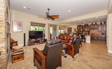 005_Living Room