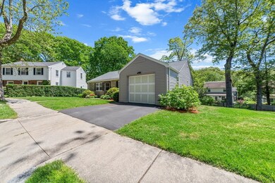27 Cricket Ln, West Roxbury, MA 02132 - photo 3
