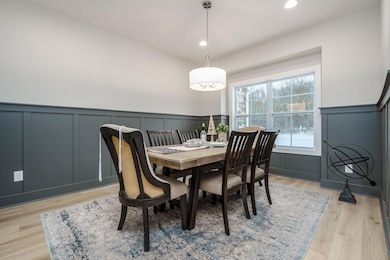 Scots_Pine_Circle_8303_Kalamazoo_49009-7