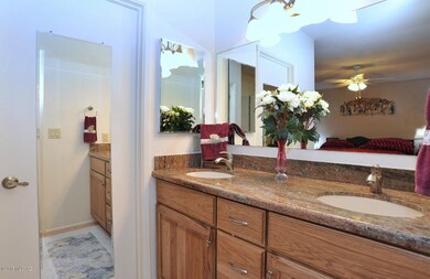 Master Bath w/Granite Tops