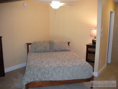 Master Bedroom: Master Bedroom - also has sitting