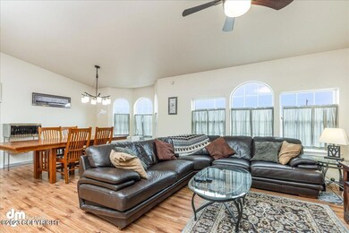 05-Living Room-DW-9420