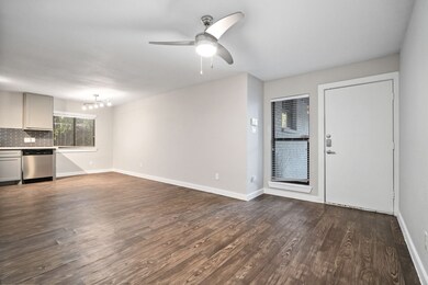 3412 Graustark St unit 7, Houston, TX 77006 - photo 4