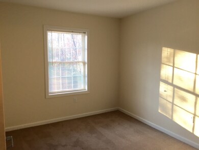 80 Sentinel Ct unit 309, Manchester, NH 03103 - photo 4