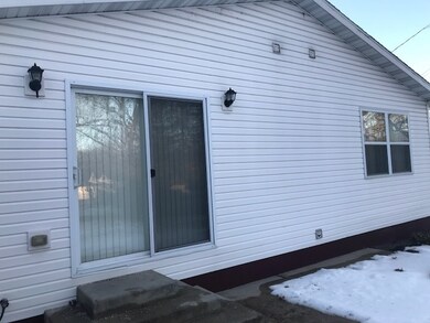 unlisted-address, Waukegan, IL 60085 - photo 2