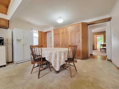 1526 Lilac Ln, Cedar Falls, IA 50613 - photo 6