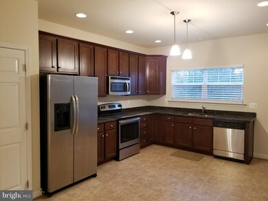 409 English Oak Ln, Prince Frederick, MD 20678 - photo 5