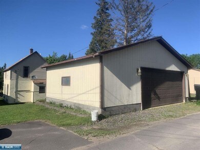 511 3rd St SW, Chisholm, MN 55719 - photo 3