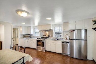 4 Parker St, Billerica, MA 01821 - photo 7