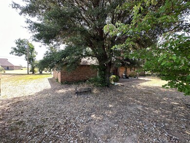 715 North Ave E, Springtown, TX 76082 - photo 6