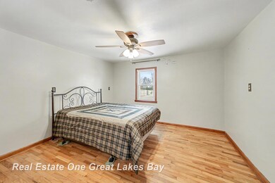 421 S Parsons St, Merrill, MI 48637 - photo 7