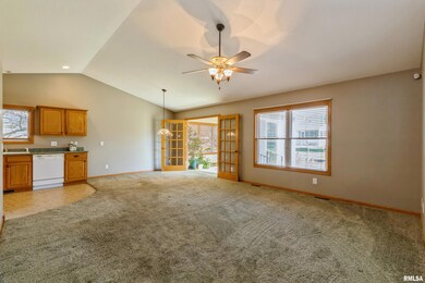 5200 Villa Dr unit 51, Davenport, IA 52806 - photo 5