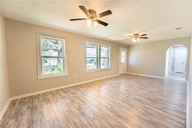 106 Brewster St, Robinson, TX 76706 - photo 3