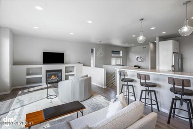 07-Living Room_SLS_-4413
