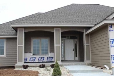 NICE FRONT PORCH/PELLA FRONT DOOR/HIGH QUALITY