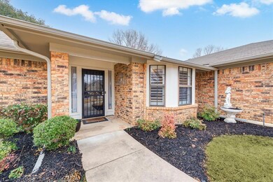 7312 Hialeah Cir W, North Richland Hills, TX 76182 - photo 4