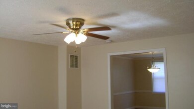 5504 Leith Rd, Baltimore, MD 21239 - photo 3