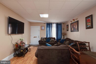 554 S 14th St, Reading, PA 19602 - photo 4