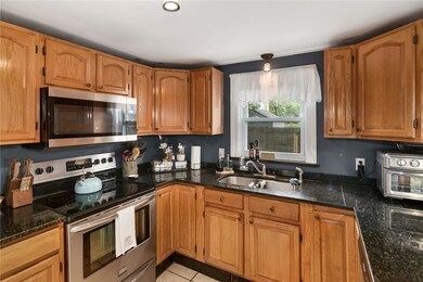 144 Inman Ave, Warwick, RI 02886 - photo 5