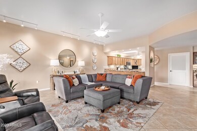 10234 W Highwood Ln, Sun City, AZ 85373 - photo 4