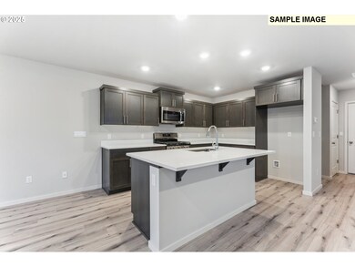 668 Merriott Ln, Woodburn, OR 97071 - photo 4