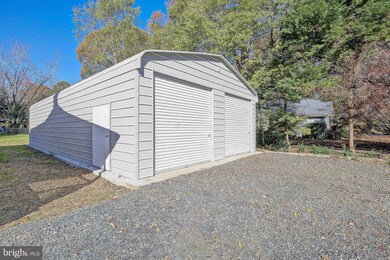 12953 Mohawk Dr, Lusby, MD 20657 - photo 4