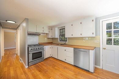 7 Circuit Rd, West Yarmouth, MA 02673 - photo 5