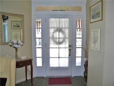Entry/Foyer.