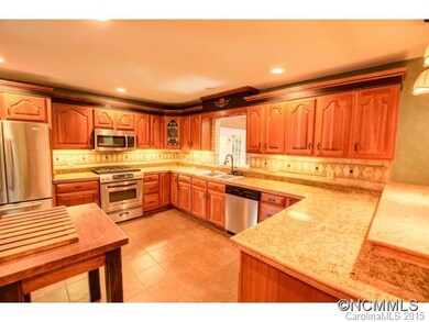 8 Simpson Hollow Rd, Asheville, NC 28803 - photo 4