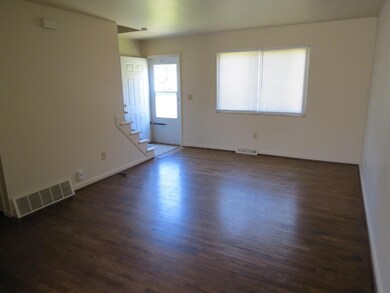 1147 Mccarley Dr W unit 47, Columbus, OH 43228 - photo 3