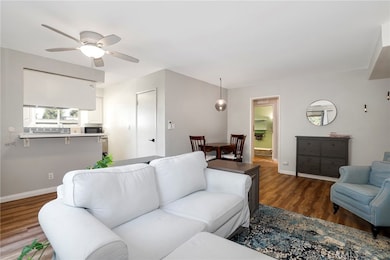 6021 Fountain Park Ln unit 2, Woodland Hills, CA 91367 - photo 3