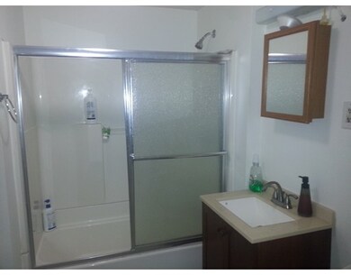 26 Amherst St unit 26B, Nashua, NH 03064 - photo 3