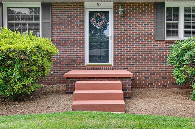 719 Britt Ave, Asheboro, NC 27203 - photo 2