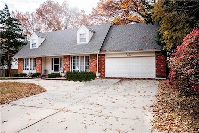 703 NE Pilgrim Way, Lees Summit, MO 64086 - photo 2