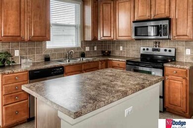 2311 Quartz Dr, Papillion, NE 68046 - photo 4