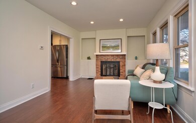 Living Room (3)