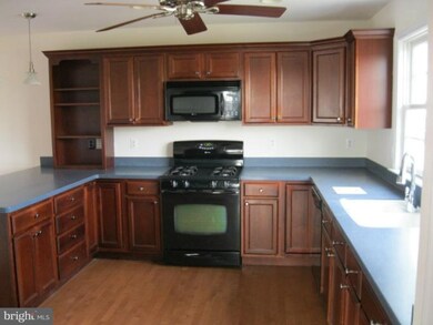 8254 Longpoint Rd, Dundalk, MD 21222 - photo 7