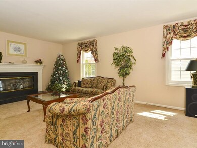325 William Ln, Lancaster, PA 17602 - photo 4