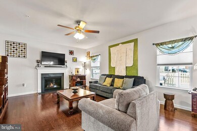 12222 Revolution Ct, Waldorf, MD 20602 - photo 5