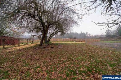 107 Clark St, Gates, OR 97346 - photo 4