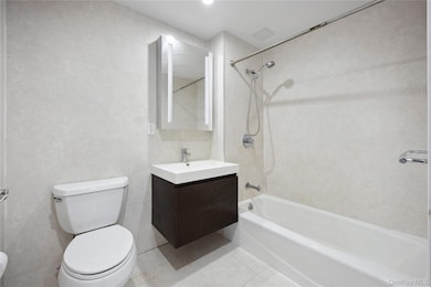 158-15 Union Turnpike unit 209N, Fresh Meadows, NY 11366 - photo 7