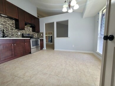 24118 Running Iron Dr, Hockley, TX 77447 - photo 4