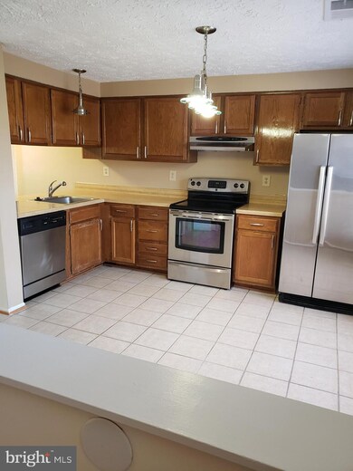 7207 Sheila Turn, Clinton, MD 20735 - photo 3