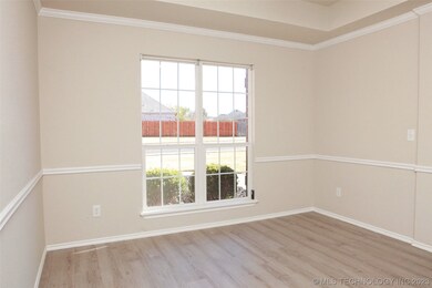Flexible formal dining or office - alternate view