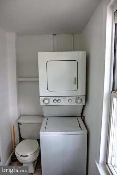 523 S Ann St unit 2, Baltimore, MD 21231 - photo 7