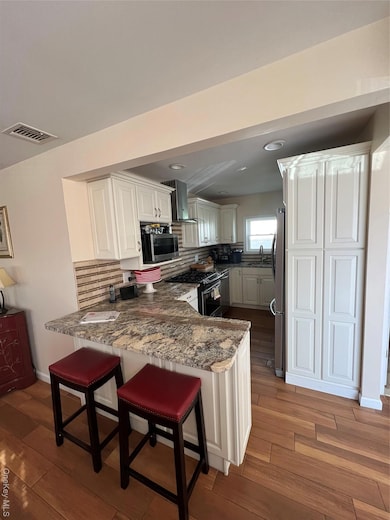 615 W Walnut St, Long Beach, NY 11561 - photo 3