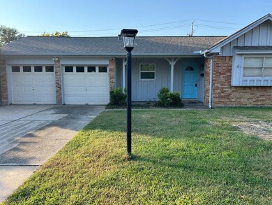 9927 Southport Dr, Houston, TX 77089 - photo 2