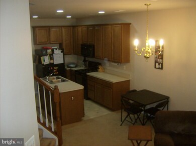 9505 Walker Way unit 9505, Manassas Park, VA 20111 - photo 2